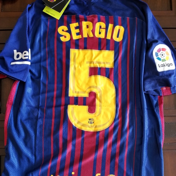 busquets jersey number